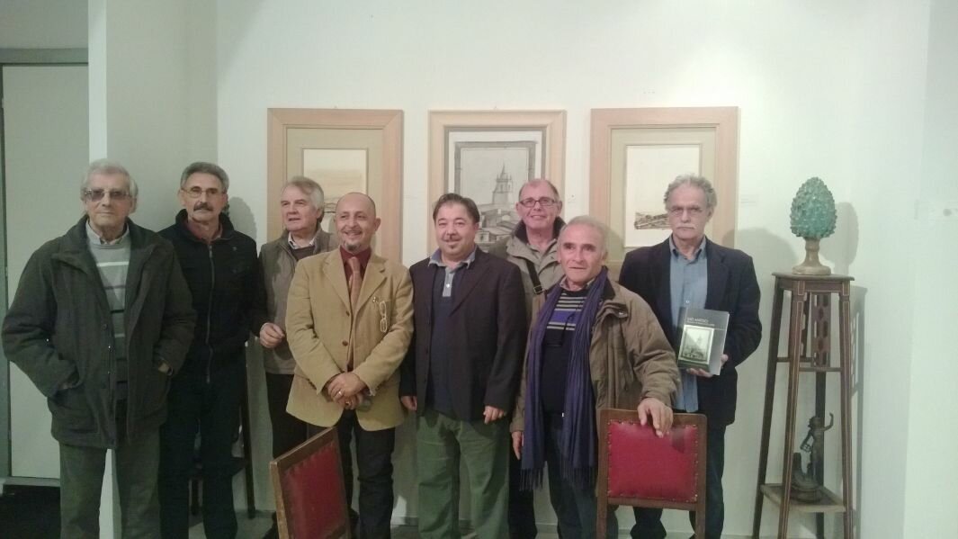 foto di gruppo Vedute di terre e di caffè
